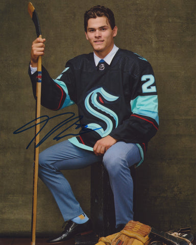 TUCKER ROBERTSON SIGNED SEATTLE KRAKEN 8X10 PHOTO
