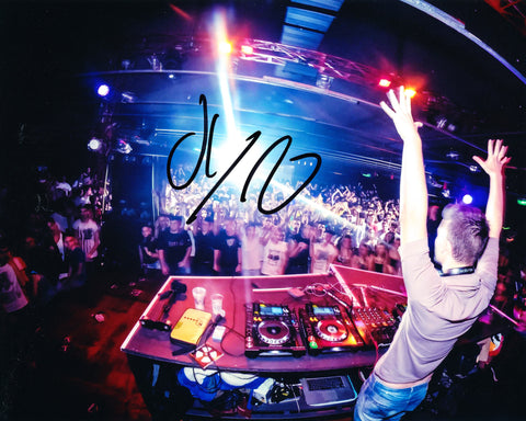 DYRO SIGNED 8X10 PHOTO JORDY VAN EGMOND