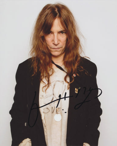 PATTI SMITH SIGNED 8X10 PHOTO