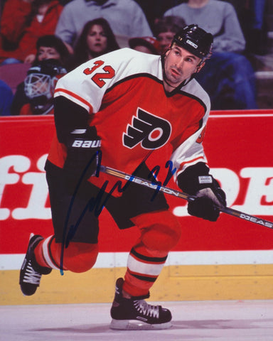 CRAIG BERUBE SIGNED PHILADELPHIA FLYERS 8X10 PHOTO
