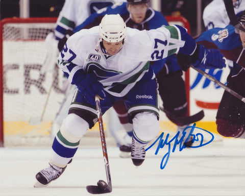 MANNY MALHOTRA SIGNED VANCOUVER CANUCKS 8X10 PHOTO