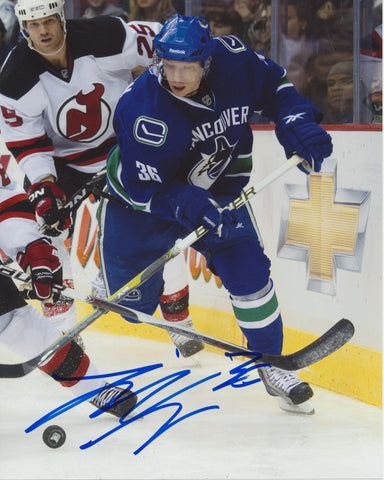 JANNIK HANSEN SIGNED VANCOUVER CANUCKS 8X10 PHOTO