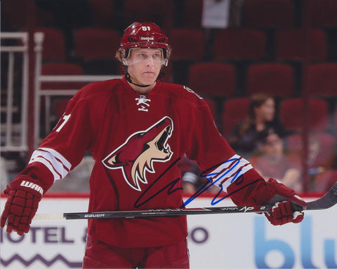 CHRISTIAN DVORAK SIGNED ARIZONA COYOTES 8X10 PHOTO