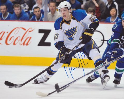 DAVID PERRON SIGNED ST. LOUIS BLUES 8X10 PHOTO