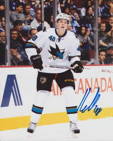 TOMAS HERTL SIGNED SAN JOSE SHARKS 8X10 PHOTO