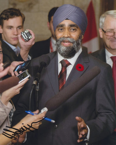 HARJIT SAJJAN SIGNED CANADIAN DEFENCE MINISTER 8X10 PHOTO