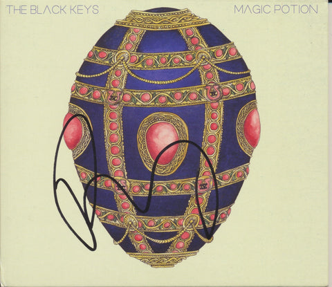 PATRICK CARNEY SIGNED THE BLACK KEYS MAGIC POTION CD COVER