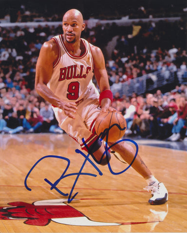 RON HARPER SIGNED CHICAGO BULLS 8X10 PHOTO 2