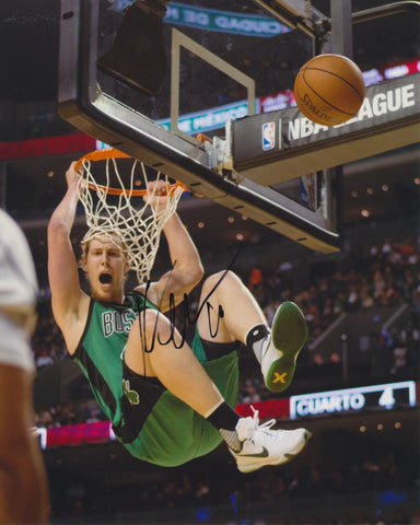 KELLY OLYNYK SIGNED BOSTON CELTICS 8X10 PHOTO 2