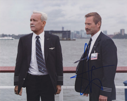 AARON ECKHART SIGNED SULLY 8X10 PHOTO