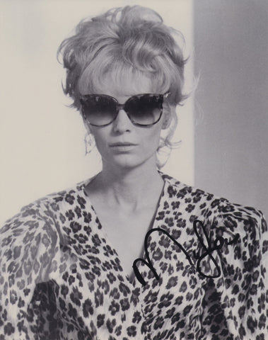 MIA FARROW SIGNED BROADWAY DANNY ROSE 8X10 PHOTO