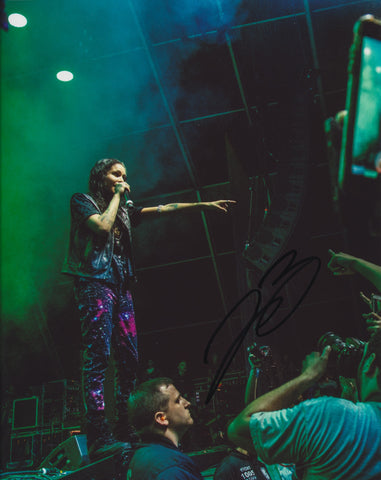 070 SHAKE SIGNED 8X10 PHOTO DANIELLE BALBUENA 5