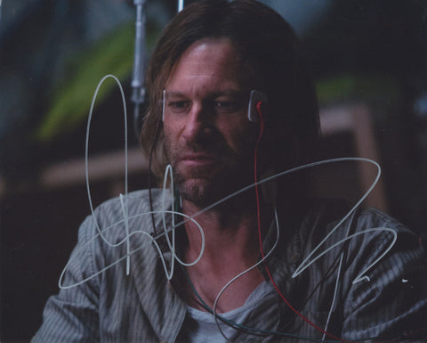 AARON ECKHART SIGNED INCARNATE 8X10 PHOTO