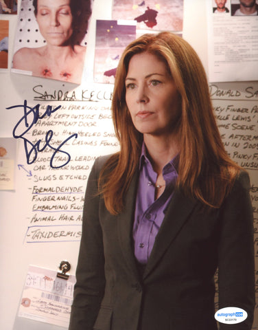 DANA DELANY SIGNED CASTLE 8X10 PHOTO ACOA