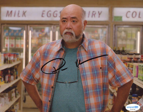 PAUL SUN-HYUNG LEE SIGNED KIM'S CONVENIENCE 8X10 PHOTO ACOA