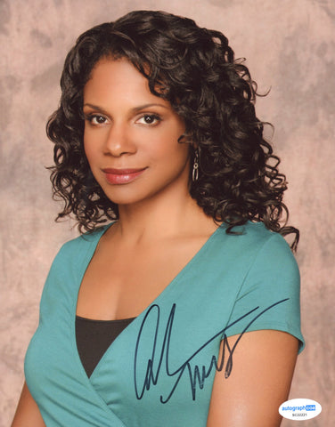 AUDRA MCDONALD SIGNED PRIVATE PRACTISE 8X10 PHOTO ACOA