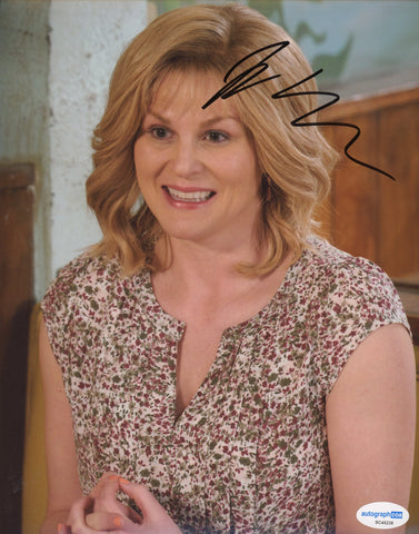 JENNIFER ROBERTSON SIGNED SCHITT'S CREEK 8X10 PHOTO 3 ACOA