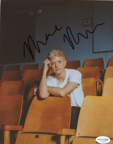 MAE MARTIN SIGNED 8X10 PHOTO ACOA