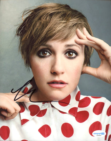 LENA DUNHAM SIGNED 8X10 PHOTO ACOA