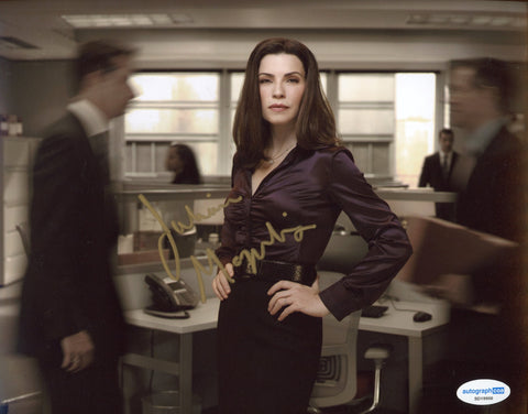 JULIANNA MARGULIES SIGNED THE GOOD WIFE 8X10 PHOTO 7 ACOA