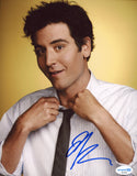 JOSH RADNOR SIGNED HOW I MET YOUR MOTHER 8X10 PHOTO ACOA
