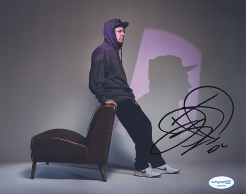 DJ SHADOW SIGNED 8X10 PHOTO ACOA