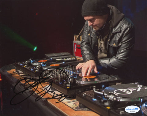 DJ SHADOW SIGNED 8X10 PHOTO 2 ACOA