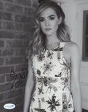 ZOEY DEUTCH SIGNED 8X10 PHOTO ACOA