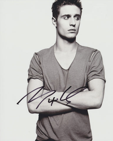 MAX IRONS SIGNED 8X10 PHOTO