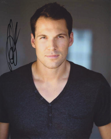 DANIEL CUDMORE SIGNED 8X10 PHOTO