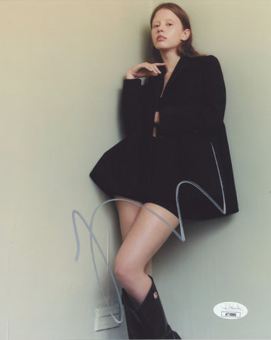 MIA GOTH SIGNED 8X10 PHOTO JSA