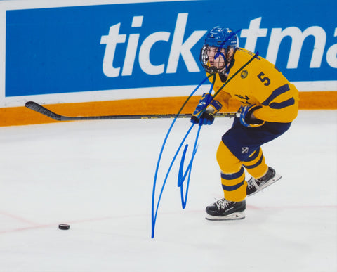 TOM WILLANDER SIGNED TEAM SWEDEN 8X10 PHOTO