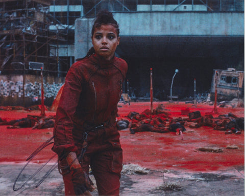 ELLA BALINSKA SIGNED RESIDENT EVIL 8X10 PHOTO