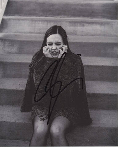 SOCCER MOMMY SOPHIE ALLISON SIGNED 8X10 PHOTO 5