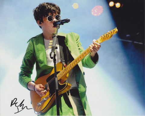 DECLAN MCKENNA SIGNED 8X10 PHOTO 6