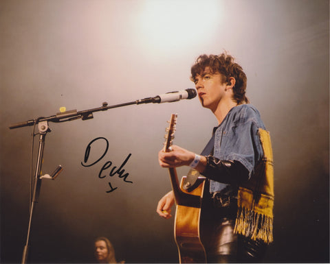 DECLAN MCKENNA SIGNED 8X10 PHOTO 7