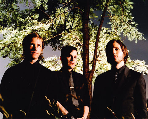 PAUL BANKS SIGNED INTERPOL 8X10 PHOTO 4