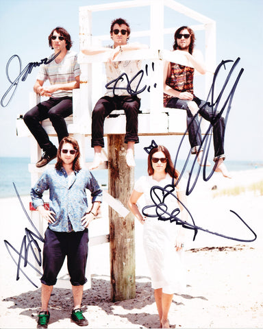 FAMILY OF THE YEAR SIGNED 8X10 PHOTO 2