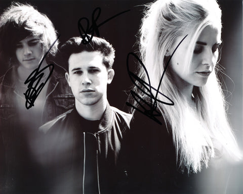 LONDON GRAMMAR SIGNED 8X10 PHOTO 4