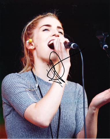 HANNAH REID SIGNED LONDON GRAMMAR SIGNED 8X10 PHOTO 2