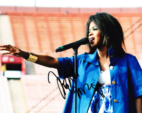 LAURYN HILL SIGNED THE FUGEES 8X10 PHOTO 2