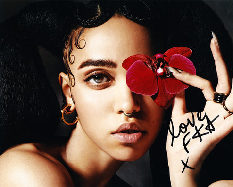 FKA TWIGS SIGNED 8X10 PHOTO TAHLIAH DEBRETT BARNETT 2