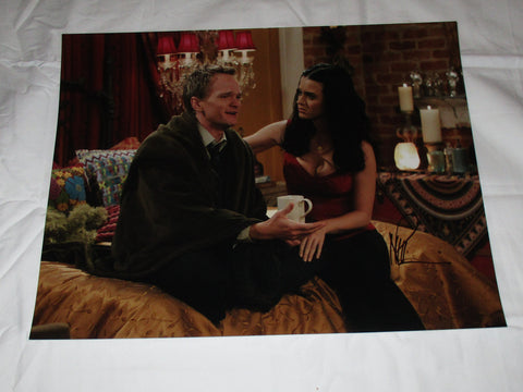 NEIL PATRICK HARRIS SIGNED HOW I MET YOUR MOTHER 11X14 PHOTO