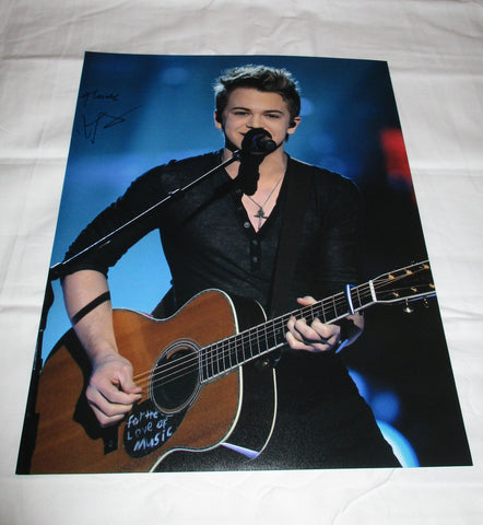 HUNTER HAYES SIGNED 11X14 PHOTO