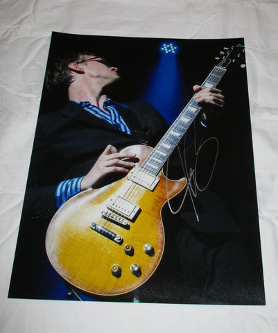 JOE BONAMASSA SIGNED 11X14 PHOTO 5