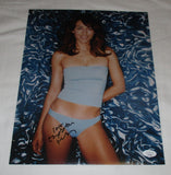 ELIZABETH HURLEY SIGNED 11X14 PHOTO JSA