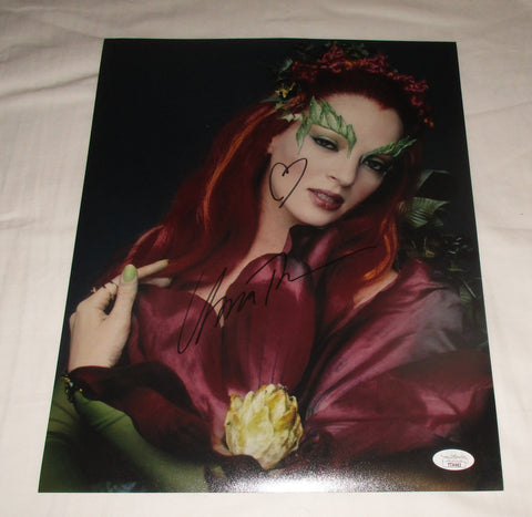 UMA THURMAN SIGNED BATMAN & ROBIN POISON IVY 11X14 PHOTO JSA