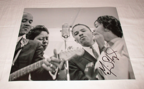 MAVIS STAPLES SIGNED 11X14 PHOTO