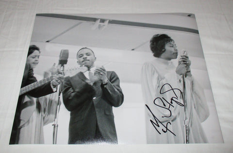 MAVIS STAPLES SIGNED 11X14 PHOTO 2