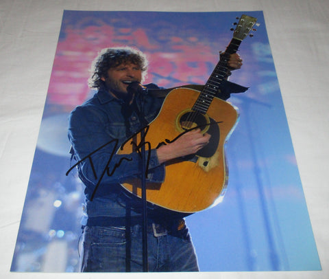 DIERKS BENTLEY SIGNED 11X14 PHOTO 2